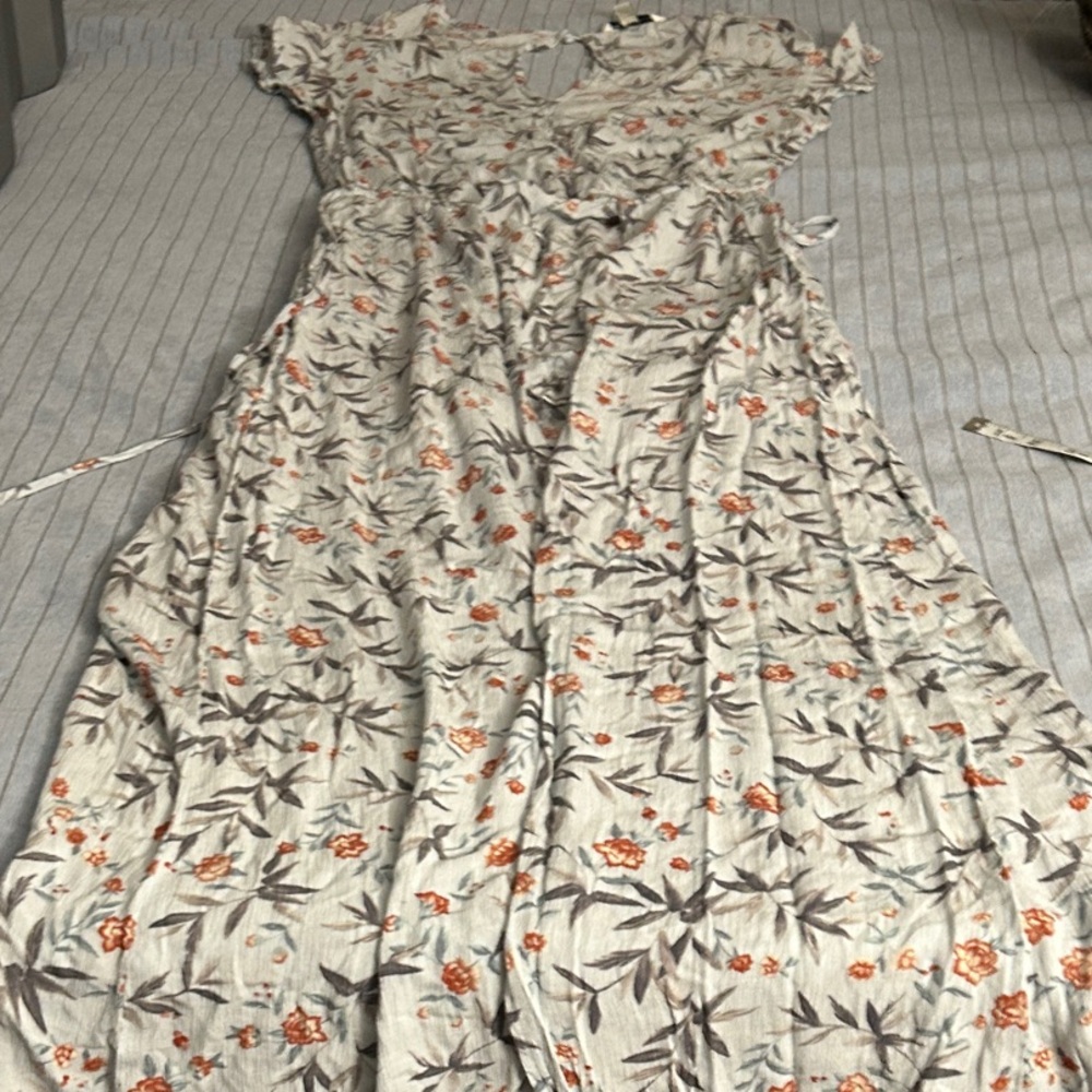 American Eagle Outfitters Floral Gray romper shorts with long skirt like wrap - Picture 5 of 5